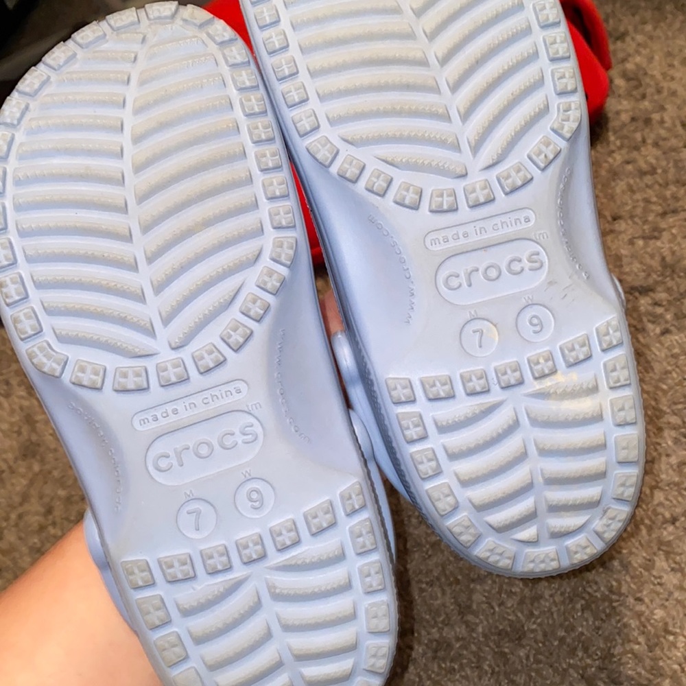 Crocs - Picture 3 of 4